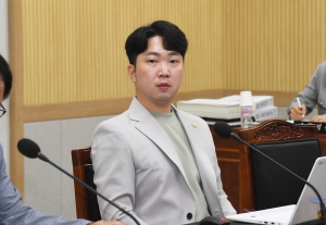  8번째