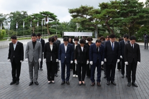  8번째