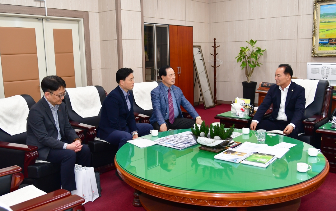 충북시군의회의장협의회 2025 영남지역 산불피해 특별모금 기탁식 2번째