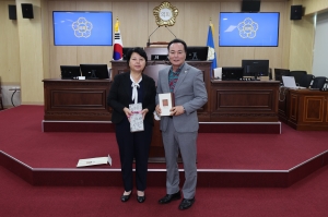 제30회 한중필 청소년 무술문화 교류대회 대표단 접견 2번째
