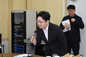 도서관을 사랑하는 의원 모임 정책연구용역 과제 설문조사 결과보고 4번째
