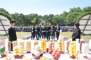  1번째