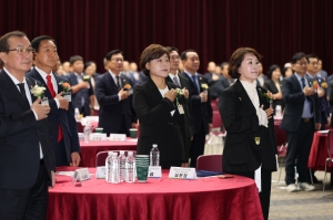  8번째