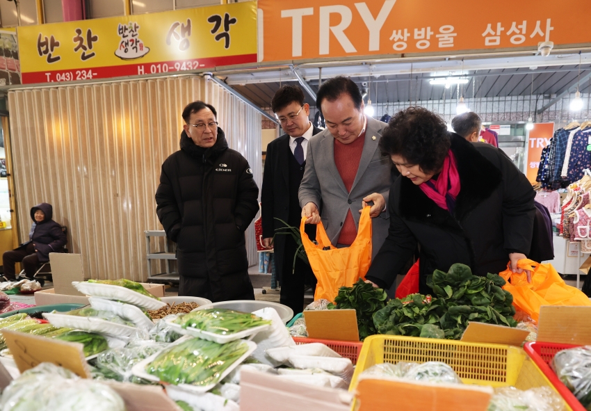 청주시의회, 설 명절 전통시장 장보기 행사 추진