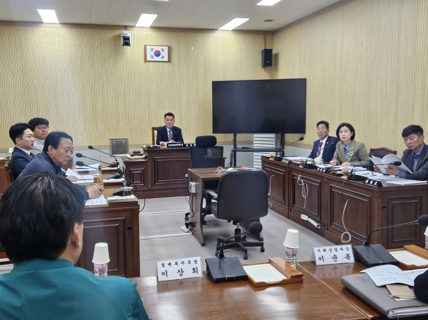 청주시의회 경제문화위원회,‘상가 가스폭발 사고’ 긴급 간담회 개최