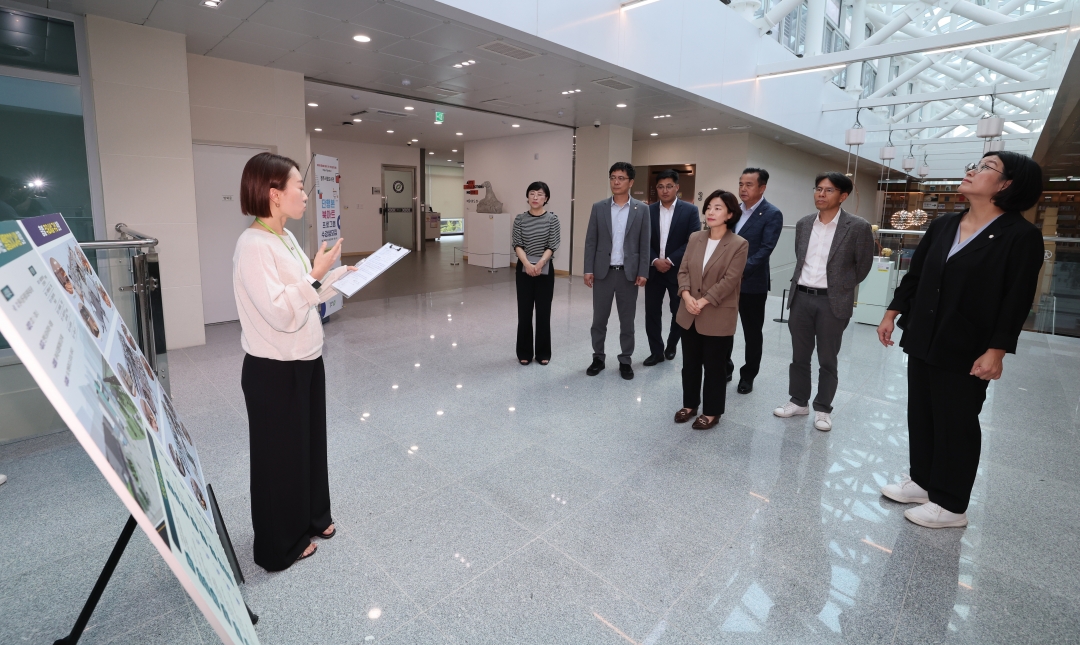 도서관을 사랑하는 의원 모임 발대식 7번째