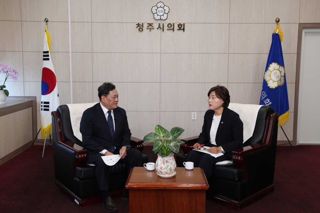 소셜미디어 태희 인터뷰 2번째
