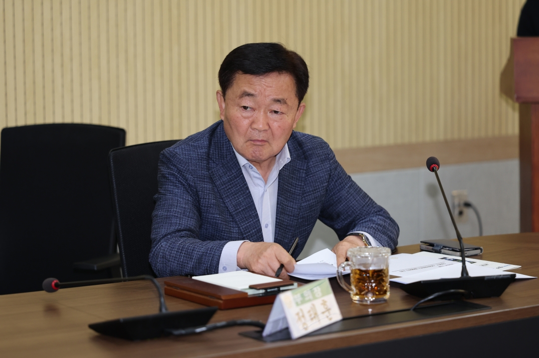 의장단·상임위원장단 10월 월례회의 10번째