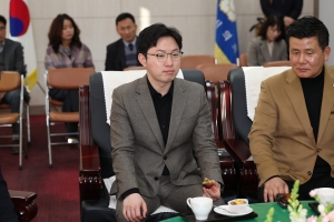 김영환 충청북도지사 청주시의회 방문 2번째