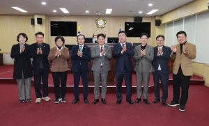 김영환 충청북도지사 청주시의회 방문 1번째