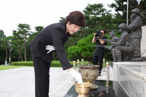충혼탑 참배 2번째