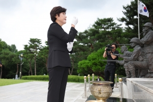 충혼탑 참배 9번째