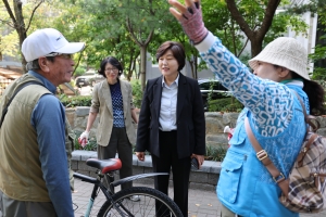 산남동 통장협의회 가을꽃 식재 2번째