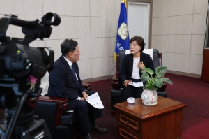 소셜미디어 태희 인터뷰 5번째